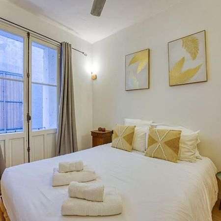 New - 1 Bed Apt Central Antibes Exteriör bild