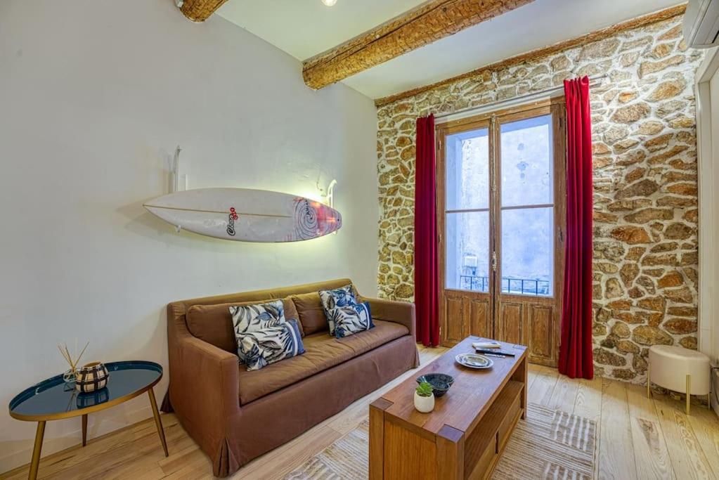 New - 1 Bed Apt Central Antibes Exteriör bild