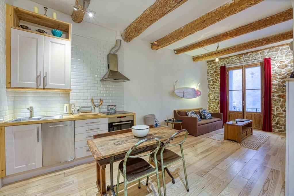 New - 1 Bed Apt Central Antibes Exteriör bild
