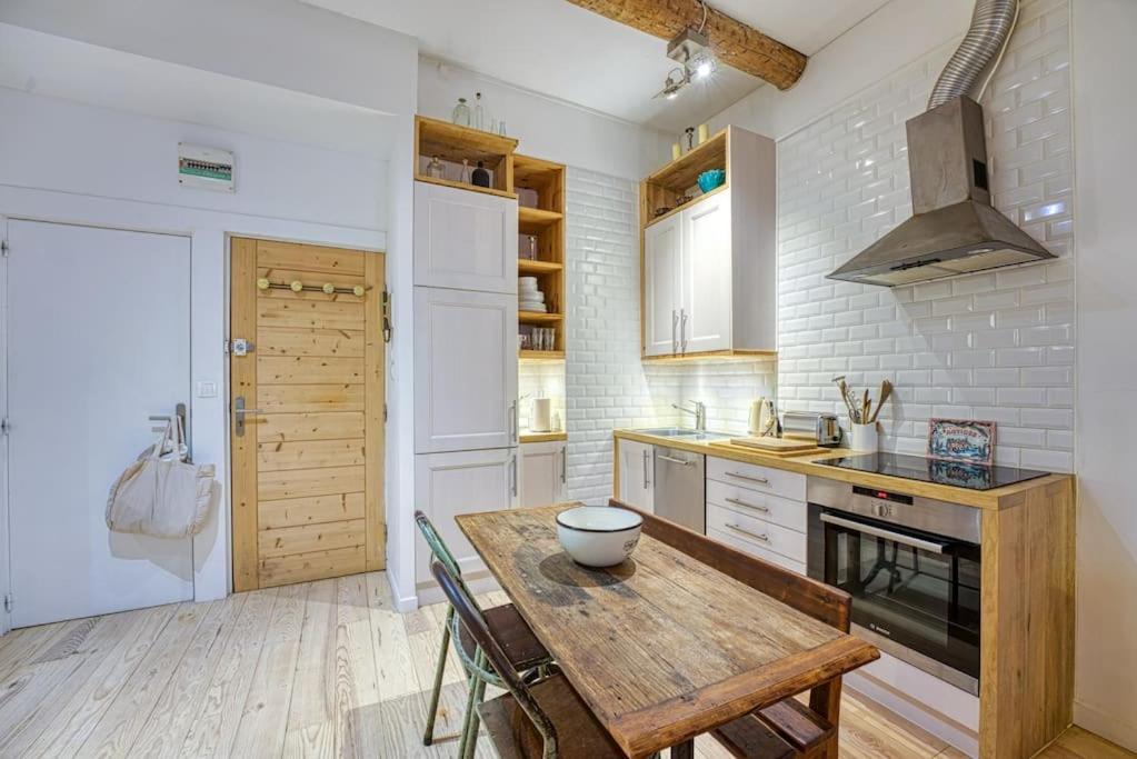 New - 1 Bed Apt Central Antibes Exteriör bild